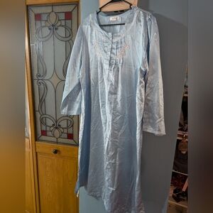 Women's Long Sleeve Nightgown